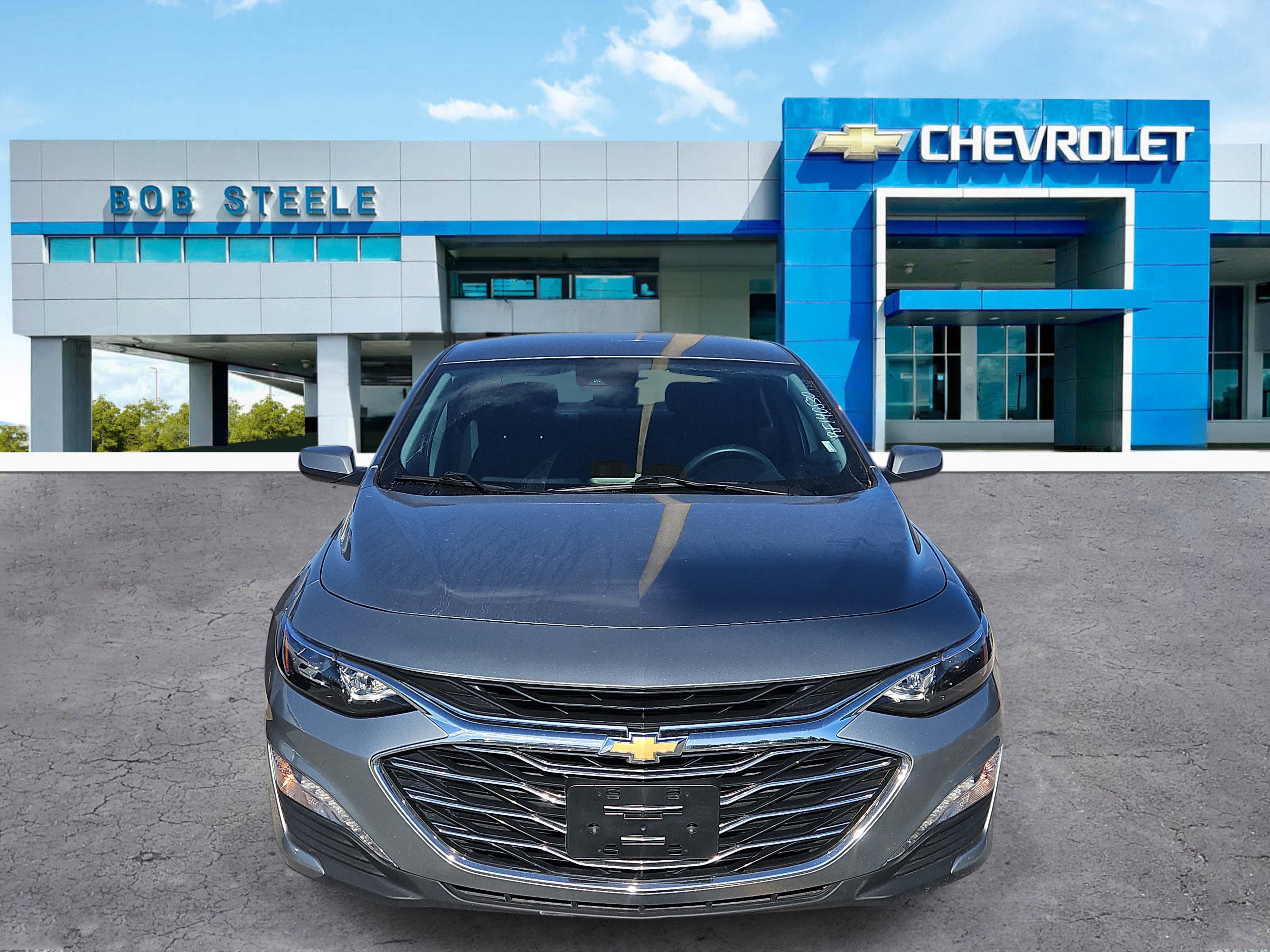 Used 2024 Chevrolet Malibu LT FWD image 2