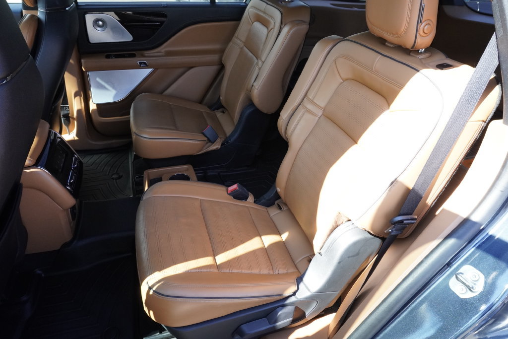 Used 2020 Lincoln Aviator Black Label Grand Touring w/ Class IV Trailer Tow Package AWD/4WD image 30
