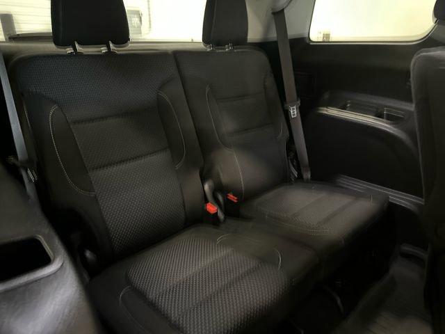 Used 2023 GMC Acadia SLE w/ LPO, Floor Liner Package FWD image 33