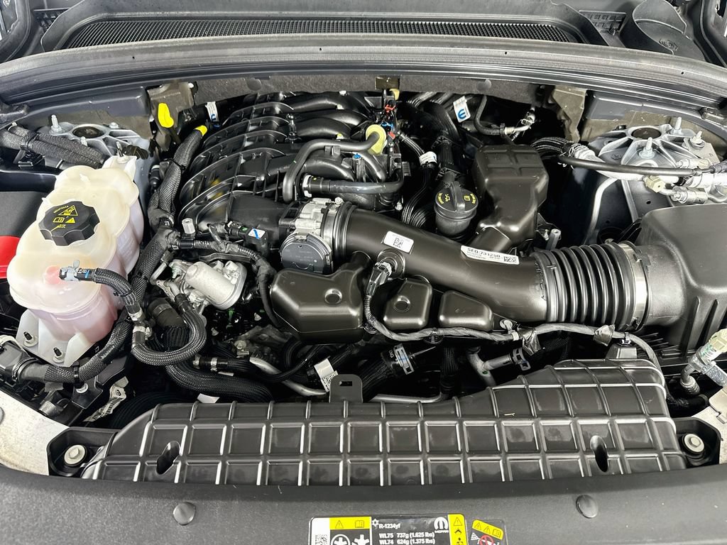 Certified 2024 Jeep Grand Cherokee Limited AWD/4WD image 41
