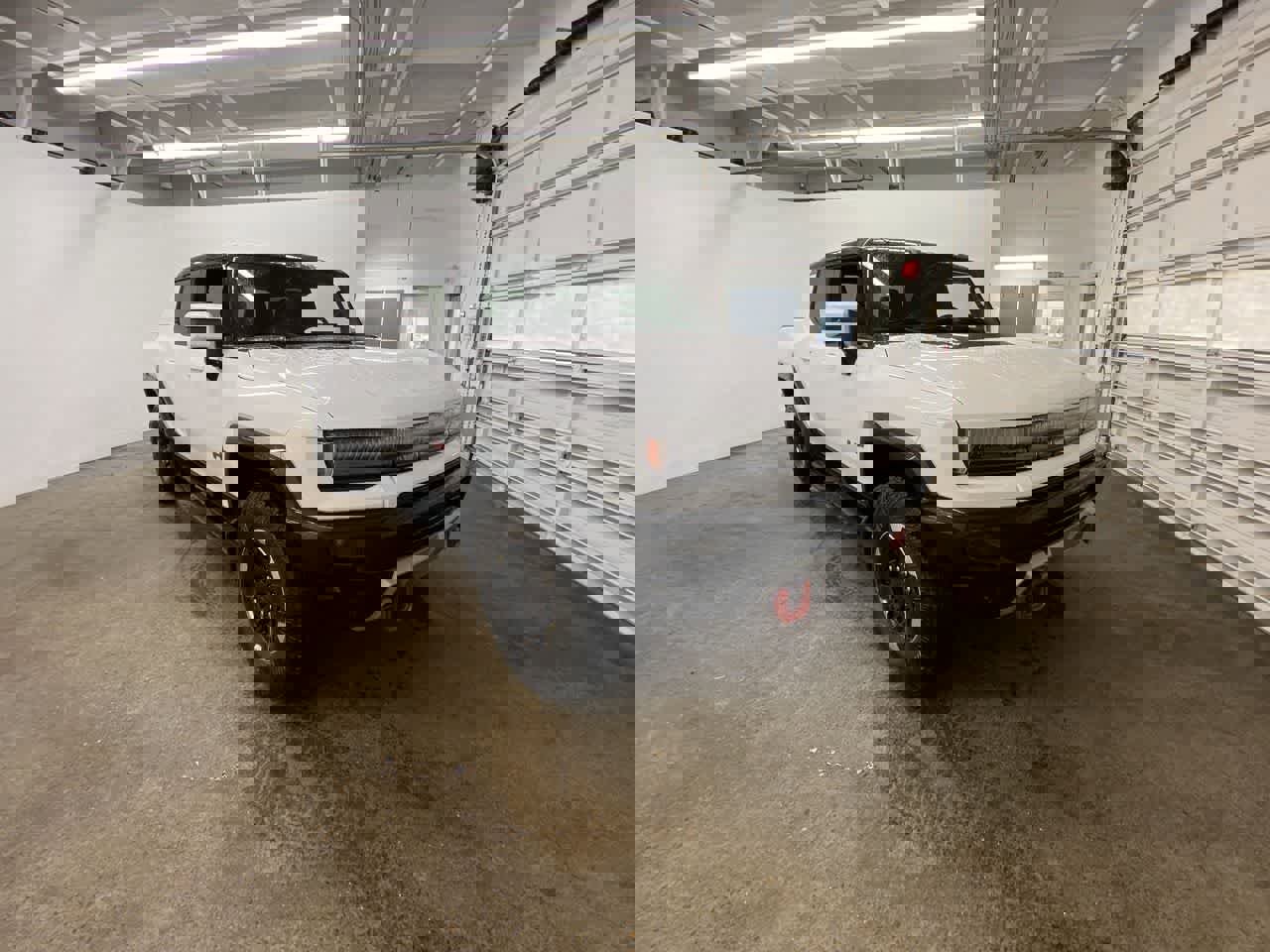 Used 2024 GMC Hummer EV 2X w/ Extreme Off-Road Package image 8