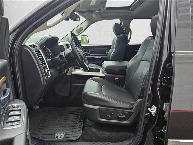 Used 2017 RAM 1500 Laramie w/ Convenience Group AWD/4WD image 18