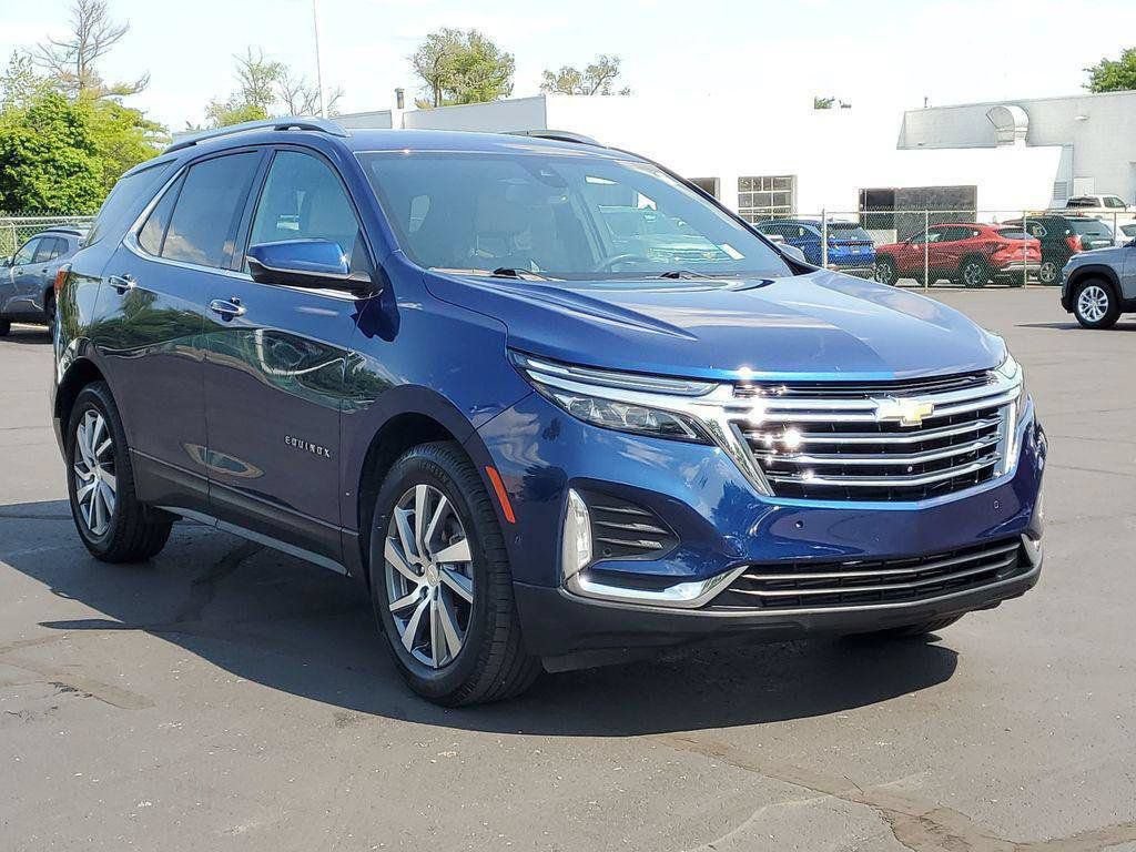 Certified 2022 Chevrolet Equinox Premier FWD image 2