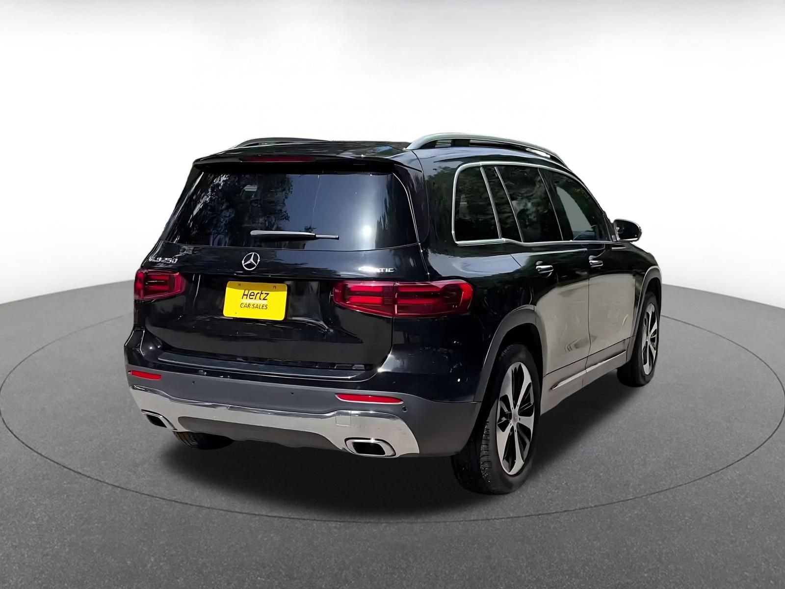 Used 2025 Mercedes-Benz GLB 250 4MATIC image 14