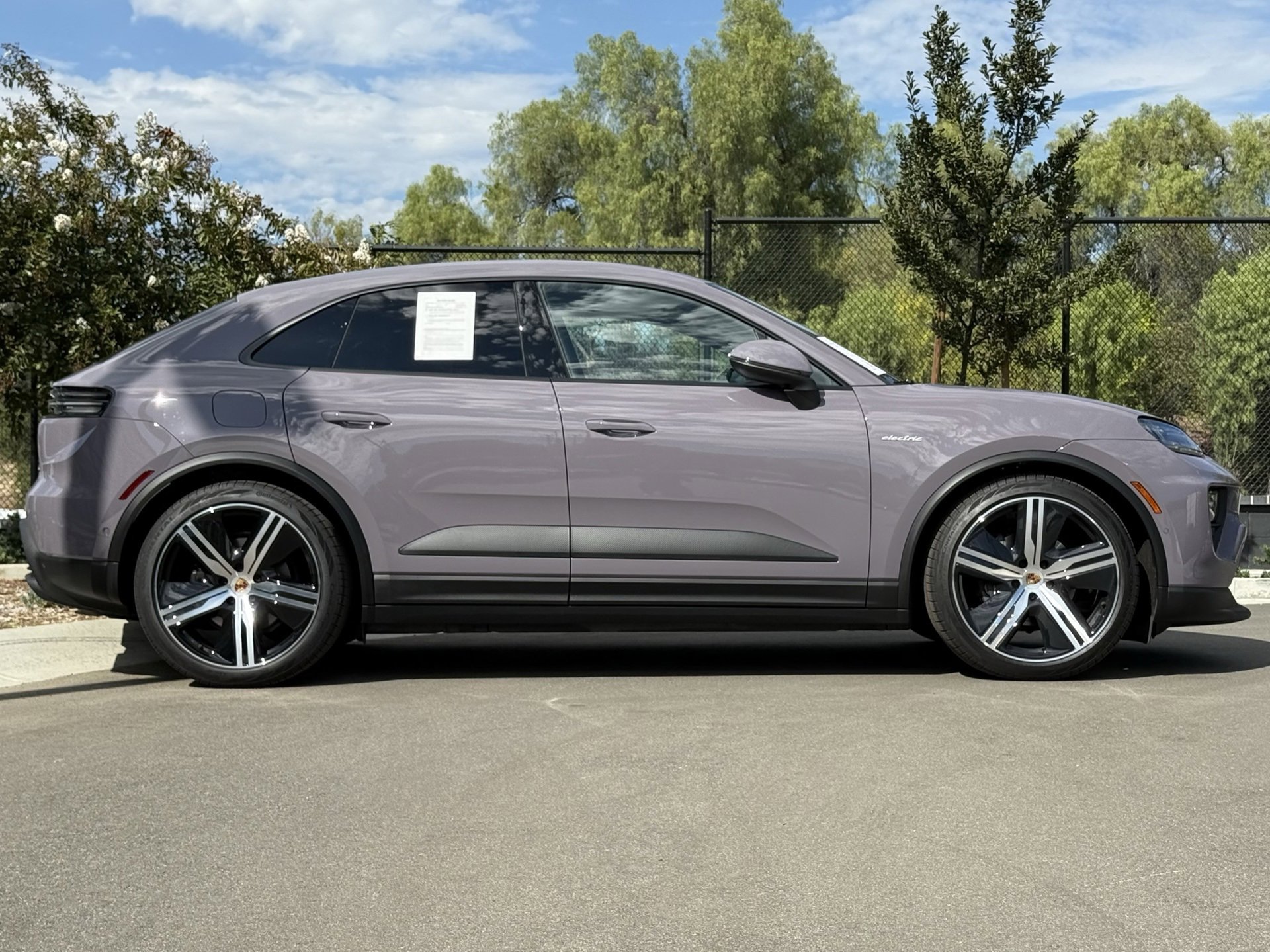 Used 2025 Porsche Macan Electric image 8
