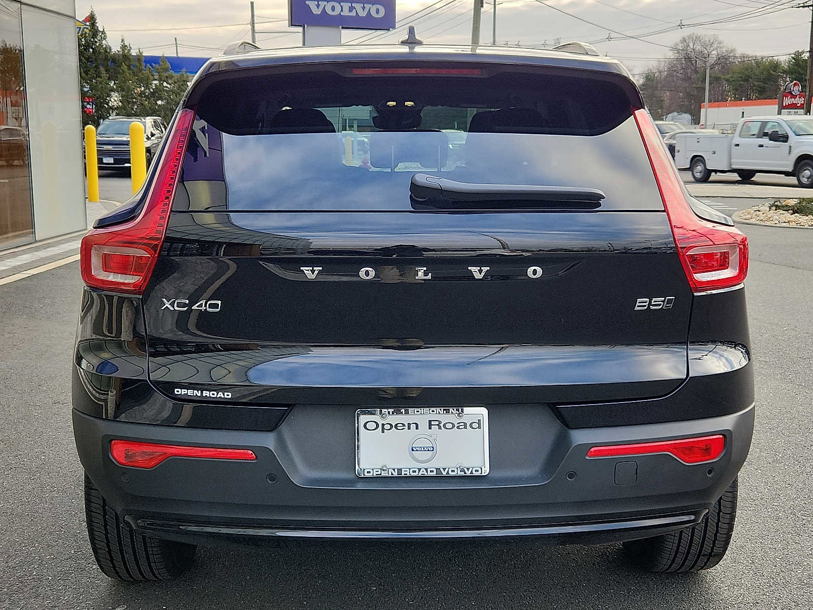 Used 2026 Volvo XC40 B5 Plus w/ Protection Package Premier image 5