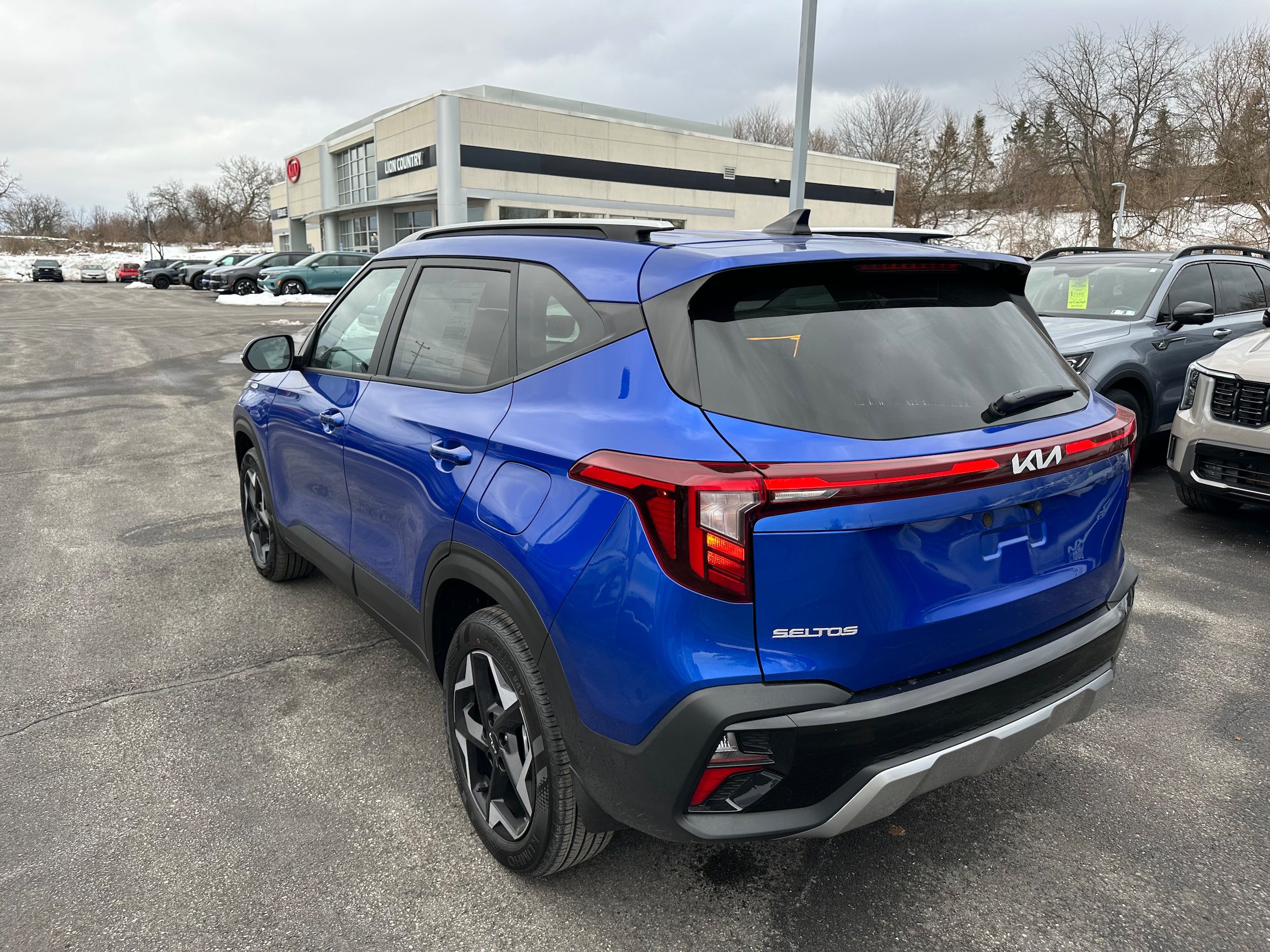 New 2026 Kia Seltos S AWD/4WD image 7