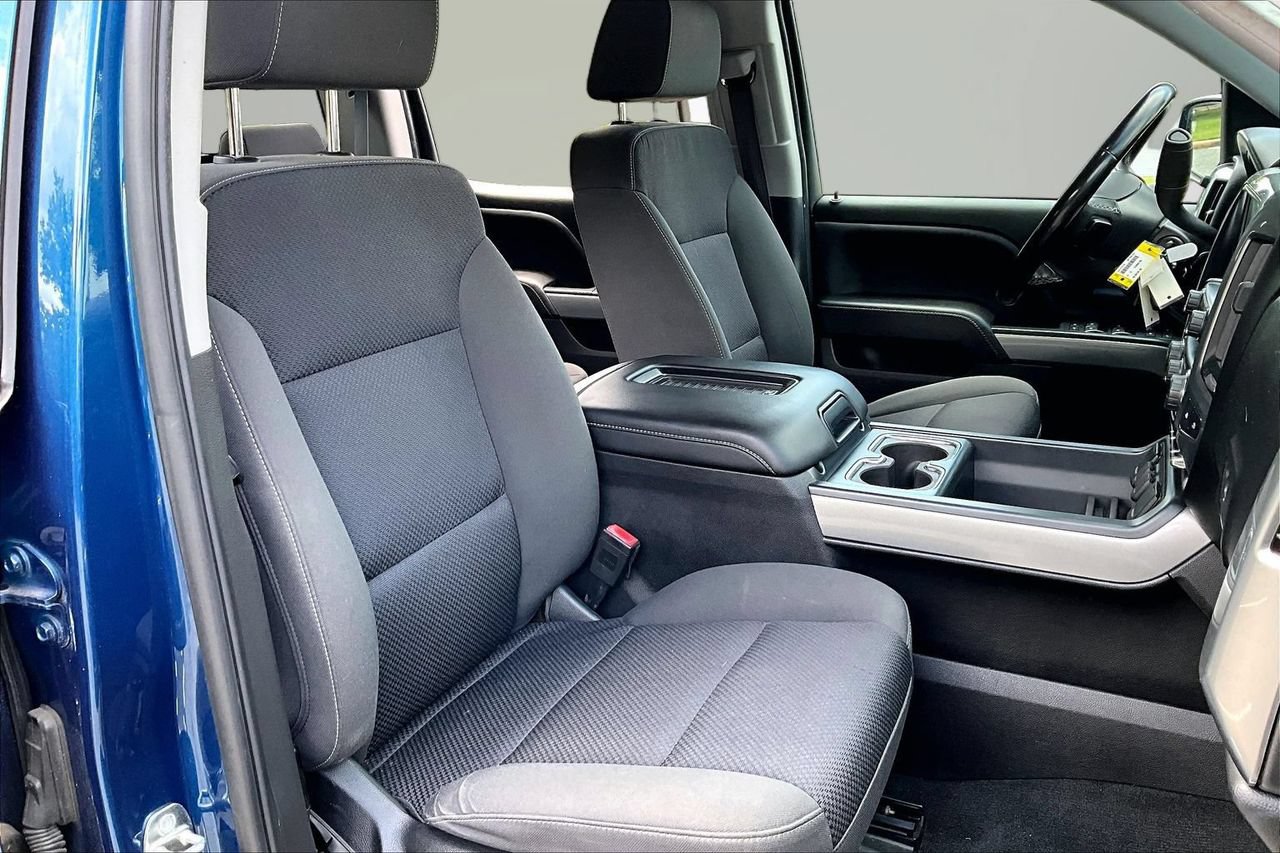 Used 2018 Chevrolet Silverado 1500 LT w/ All Star Edition AWD/4WD image 21