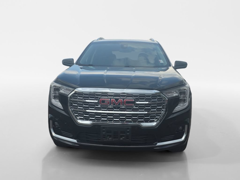Used 2023 GMC Terrain Denali w/ Denali Premium Package AWD/4WD image 10