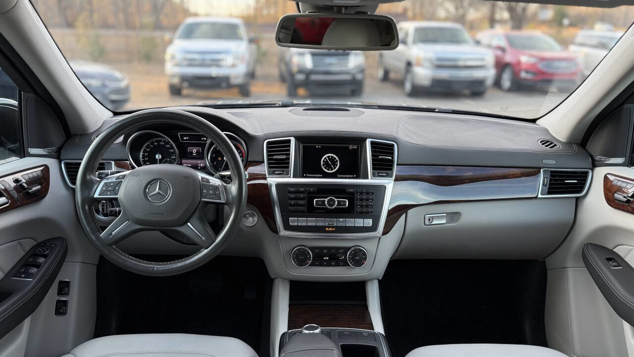 Used 2016 Mercedes-Benz GL 450 GL 450 4MATIC AWD 4dr SUV w/ Premium I Package image 21