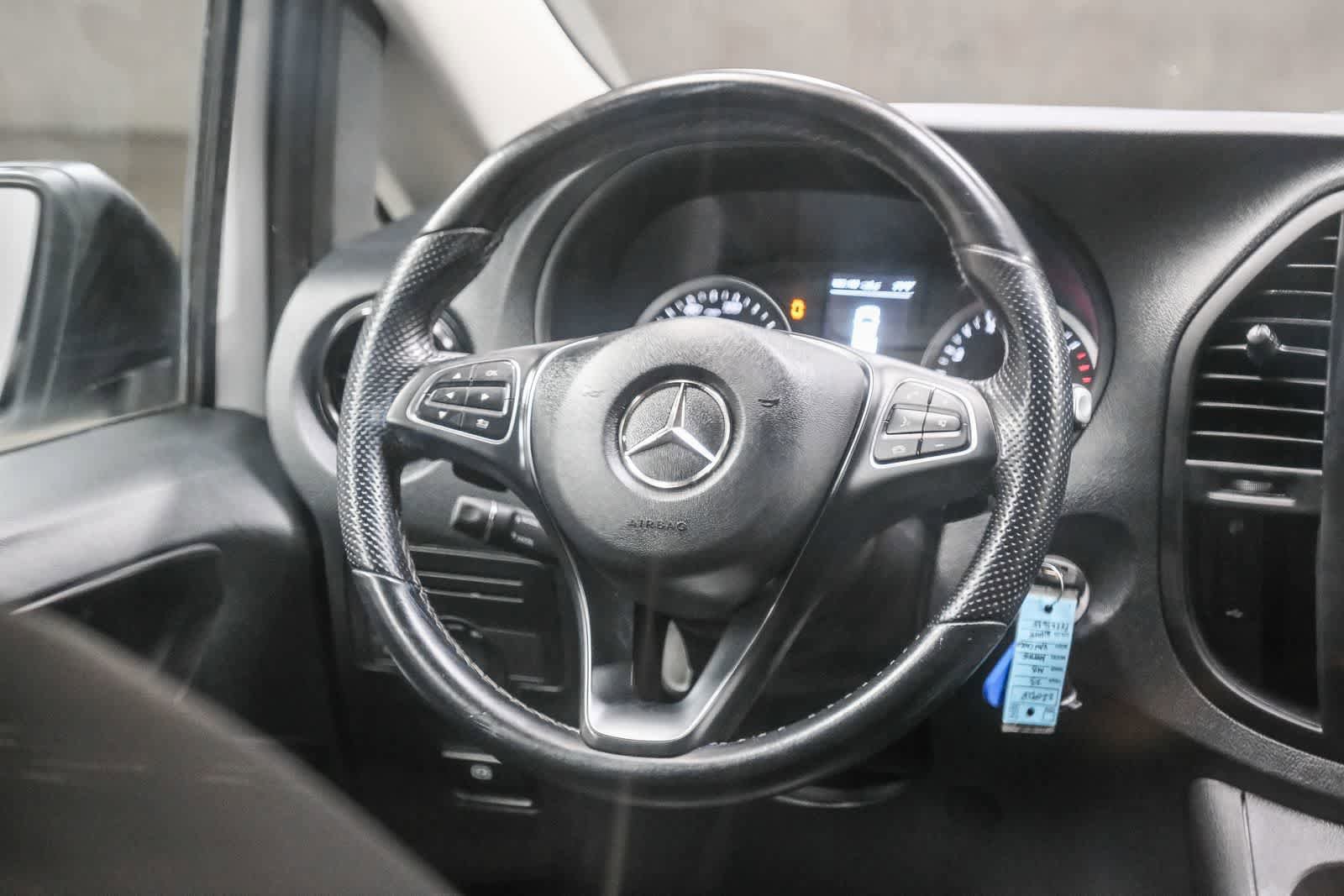 Used 2023 Mercedes-Benz Metris image 15