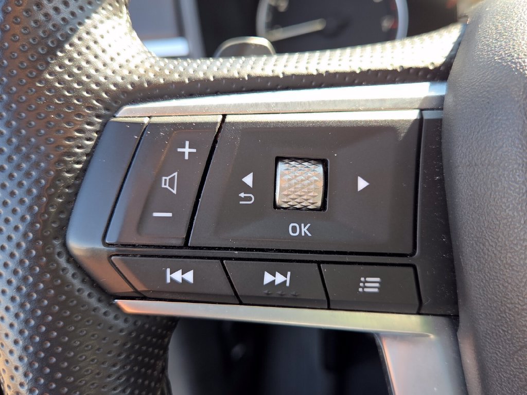 Used 2024 Mitsubishi Outlander AWD image 26