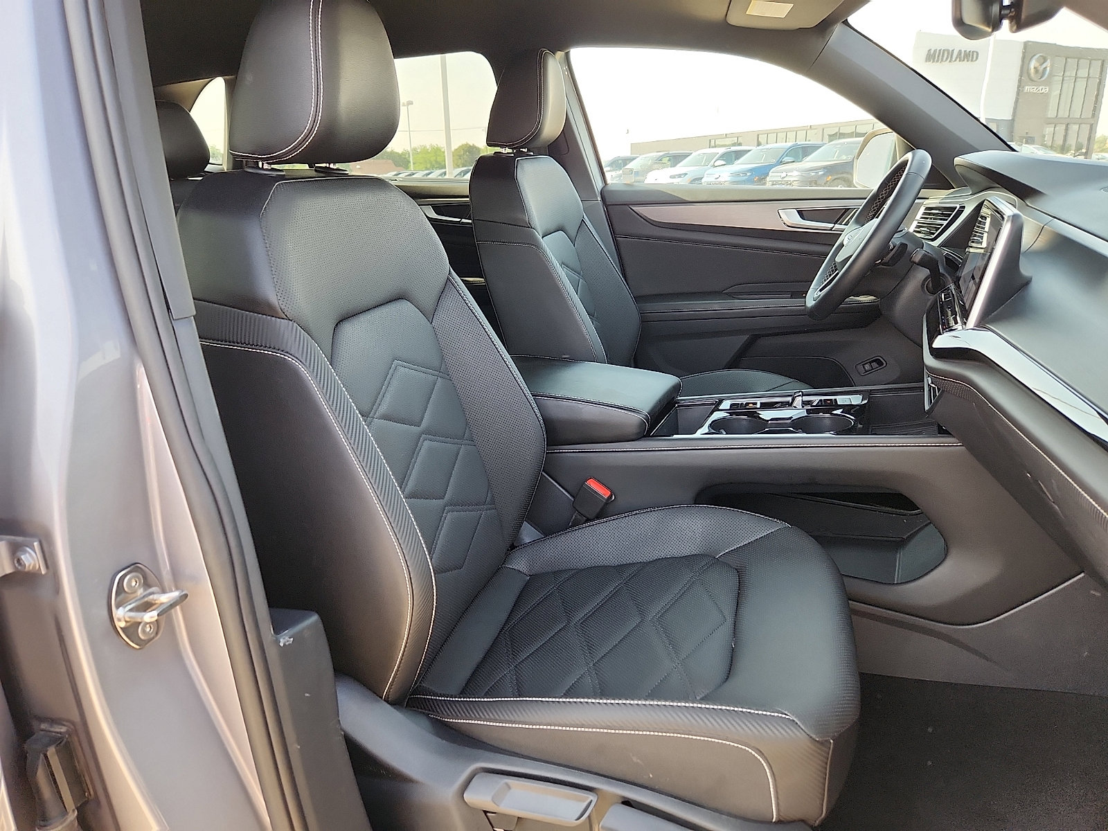 Certified 2025 Volkswagen Atlas Cross Sport SE FWD image 15