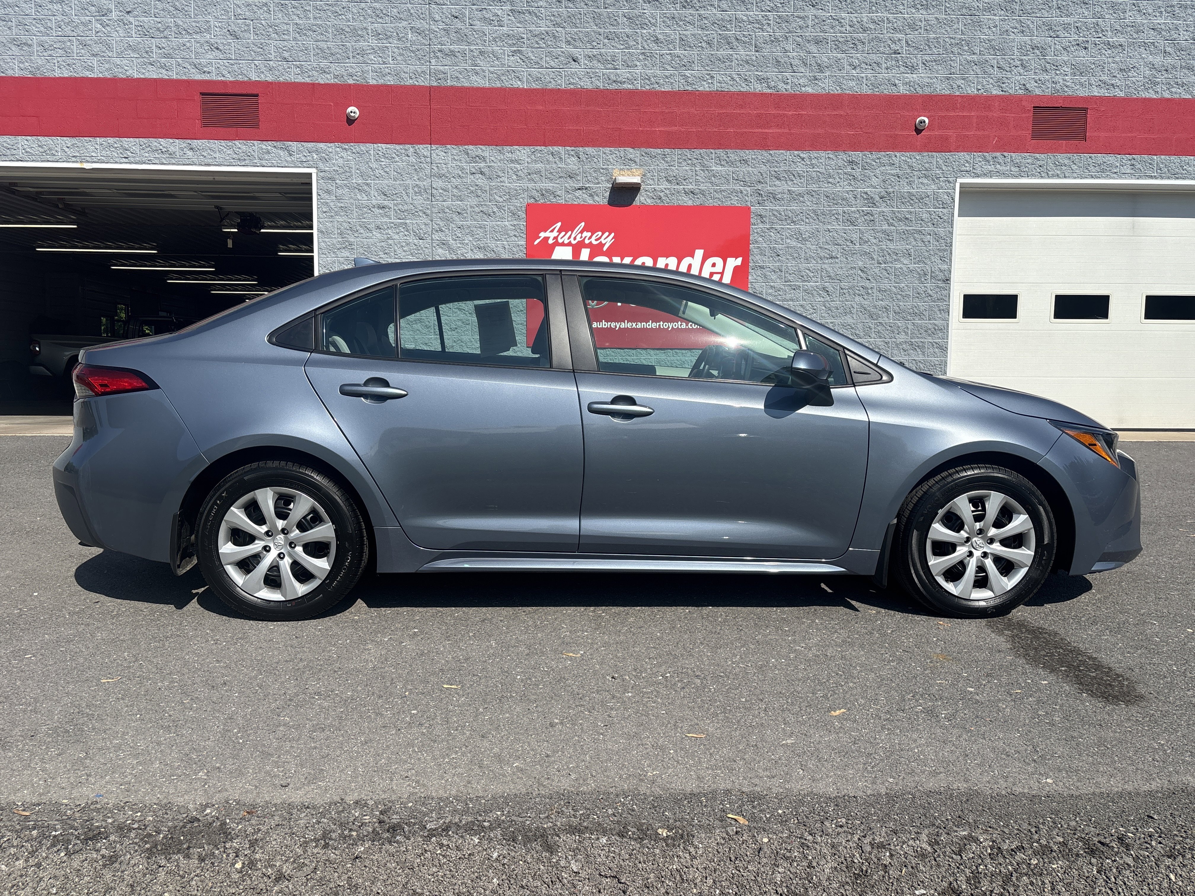 Certified 2024 Toyota Corolla LE FWD image 26
