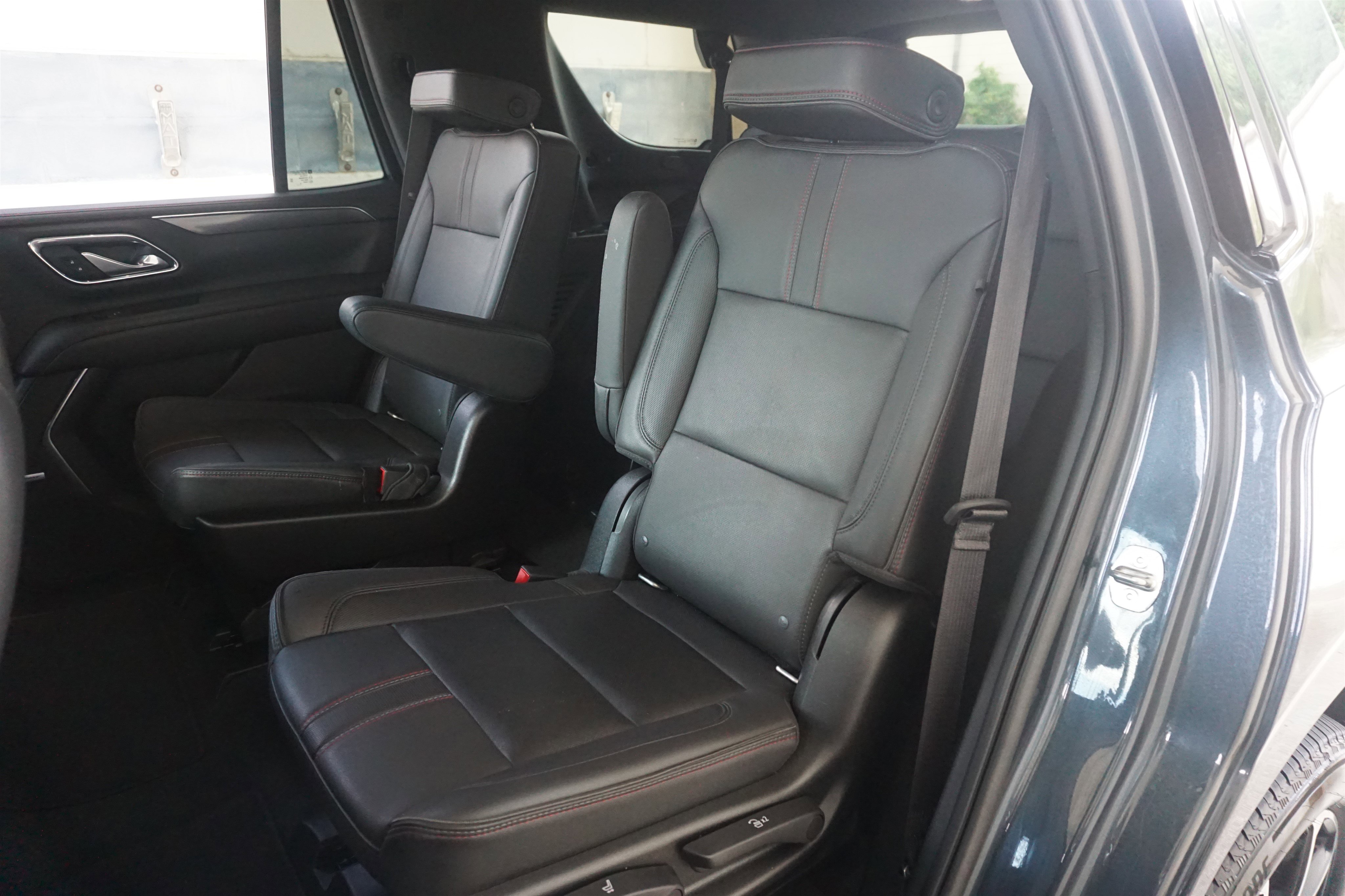 Used 2021 Chevrolet Tahoe RST w/ Luxury Package image 18