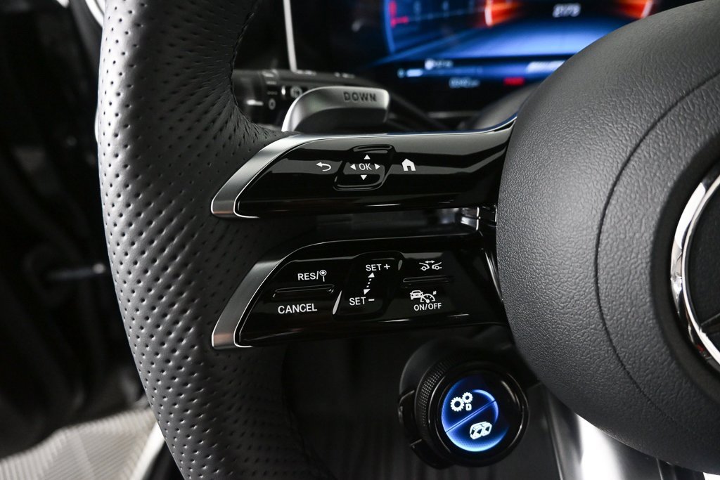 Used 2024 Mercedes-Benz GLC 43 AMG 4MATIC image 10