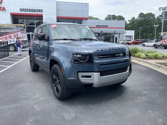 Used 2023 Land Rover Defender 110 SE AWD/4WD image 2