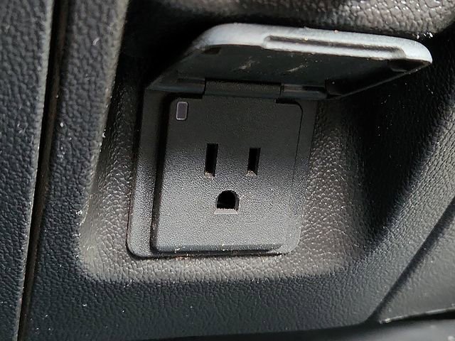 Used 2018 Chevrolet Silverado 3500 W/T image 21