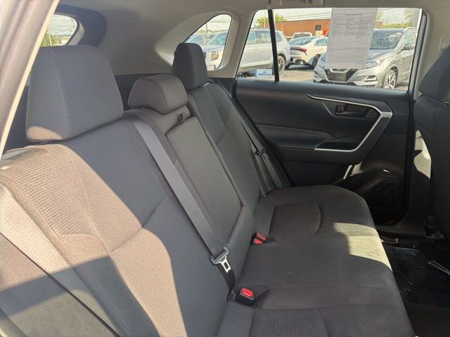 Used 2023 Toyota RAV4 LE AWD/4WD image 28