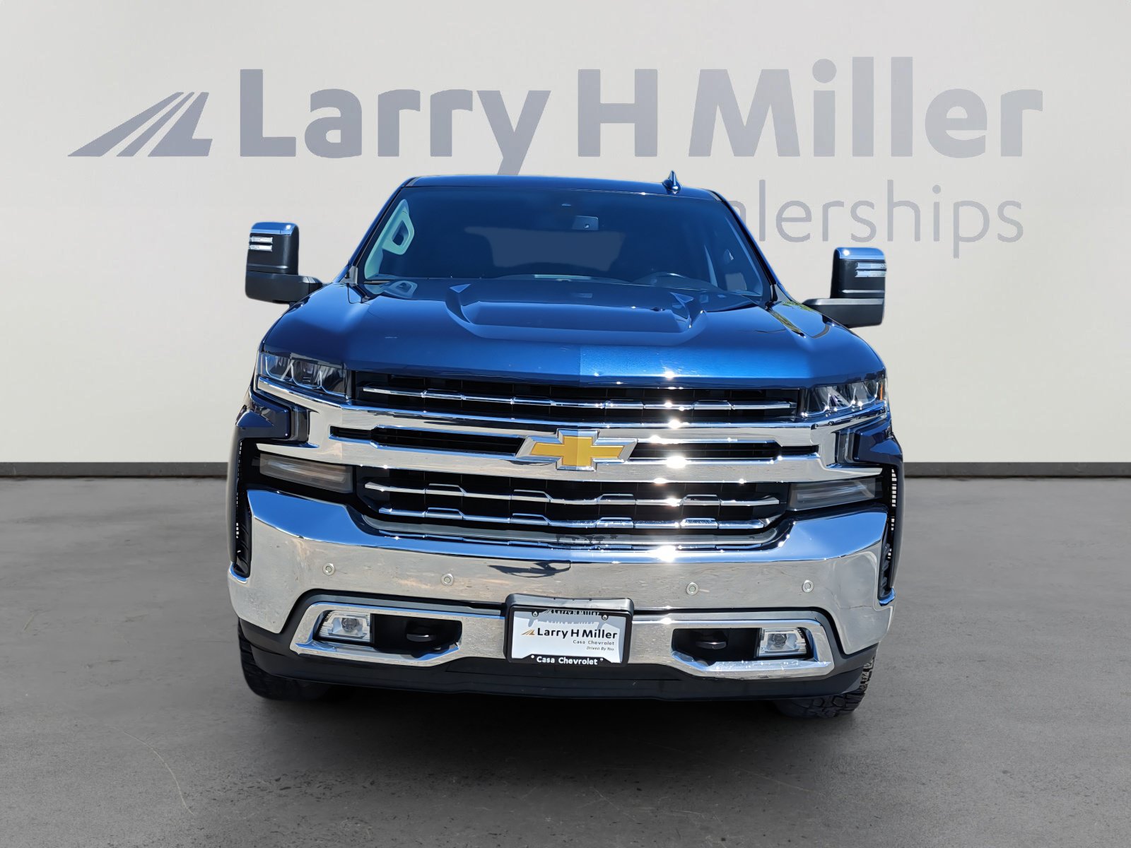 Used 2020 Chevrolet Silverado 1500 LTZ w/ LTZ Plus Package AWD/4WD image 8