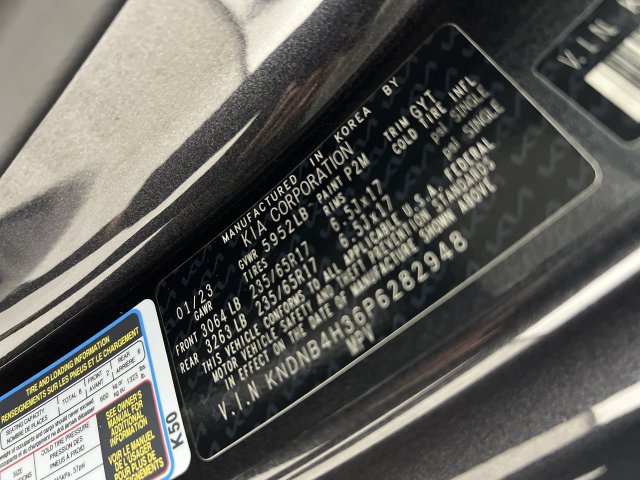 Used 2023 Kia Carnival LX FWD image 33