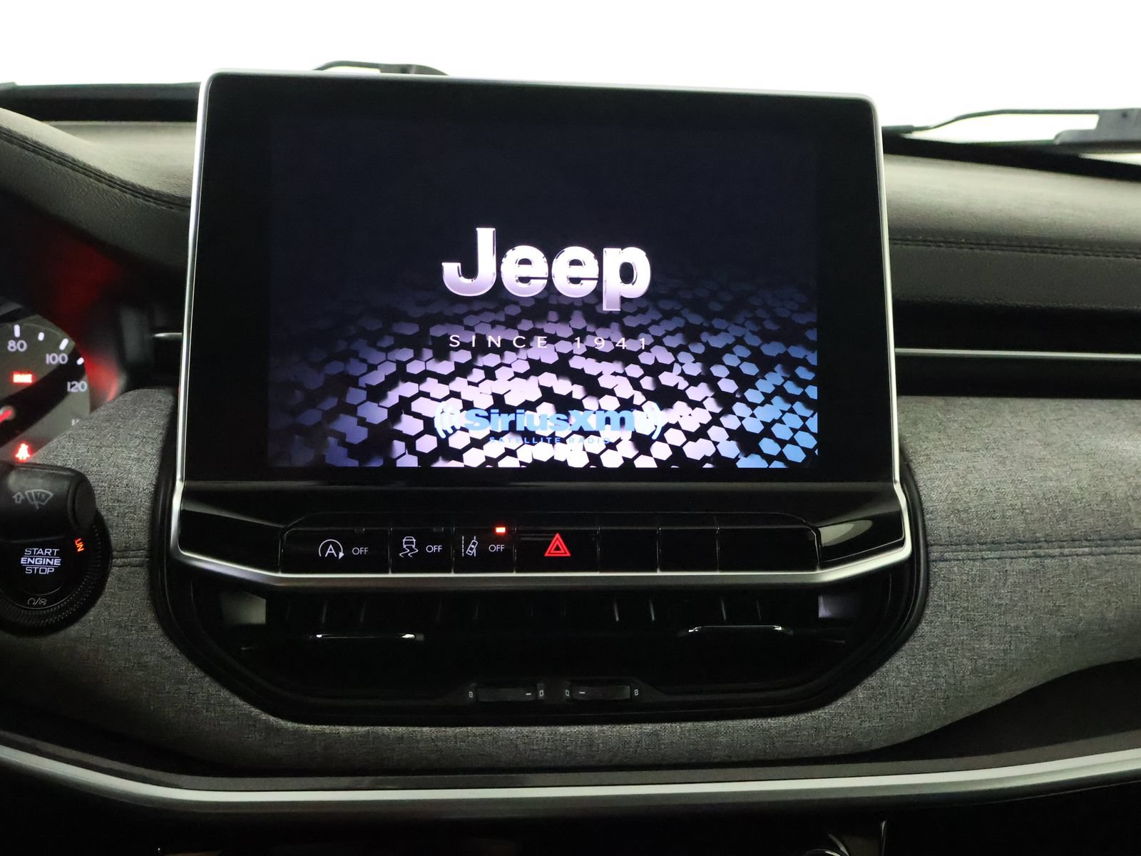 Used 2024 Jeep Compass Latitude AWD/4WD image 25