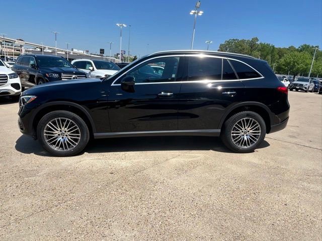 Used 2025 Mercedes-Benz GLC 300 image 4
