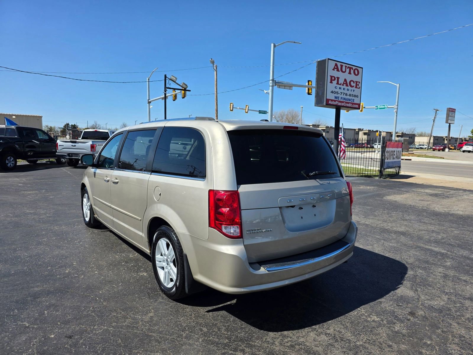 Used 2013 Dodge Grand Caravan Crew w/ Entertainment Group 1 image 5