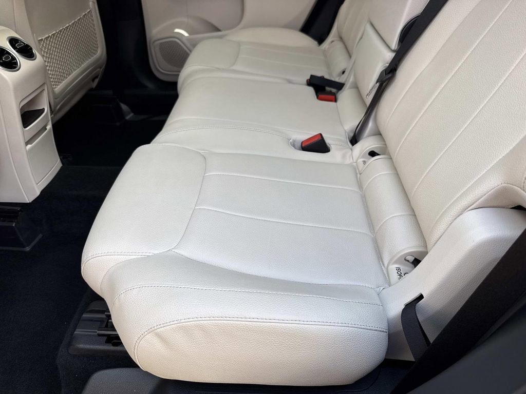 Used 2022 Mercedes-Benz GLB 250 image 16