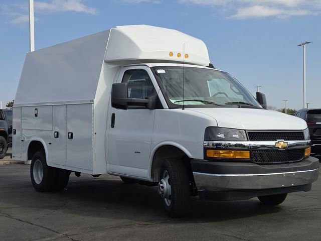 New 2025 Chevrolet Express 3500 w/ Power Convenience Package RWD image 15