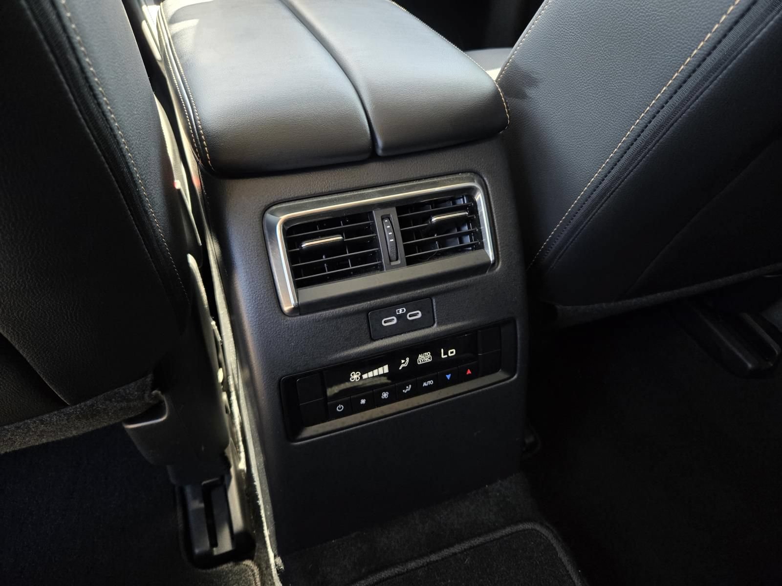 Used 2024 MAZDA CX-90 3.3 Turbo w/ Premium Package AWD/4WD image 23