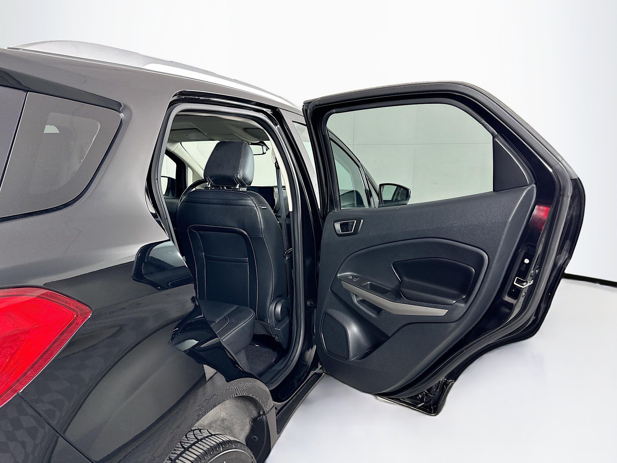 Used 2020 Ford EcoSport Titanium AWD/4WD image 30