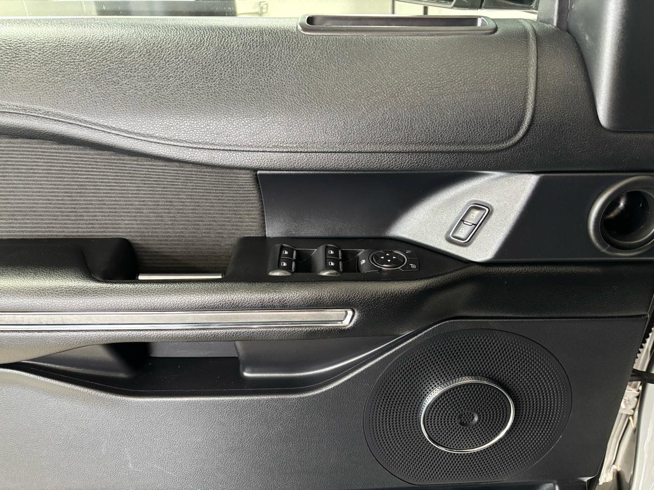 Used 2019 Ford Expedition Max XLT AWD/4WD image 23