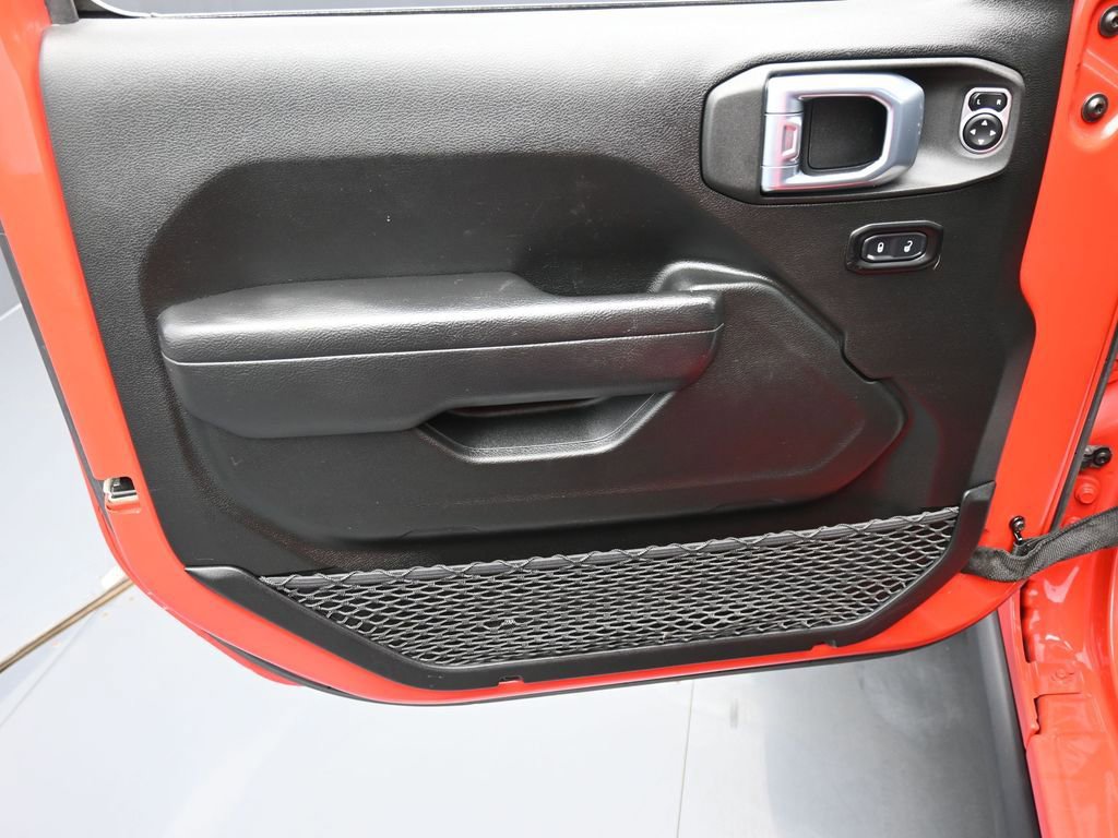 Certified 2022 Jeep Gladiator Willys image 9