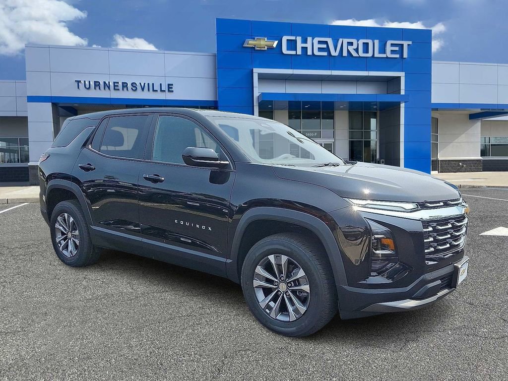 New 2026 Chevrolet Equinox LT FWD image 2