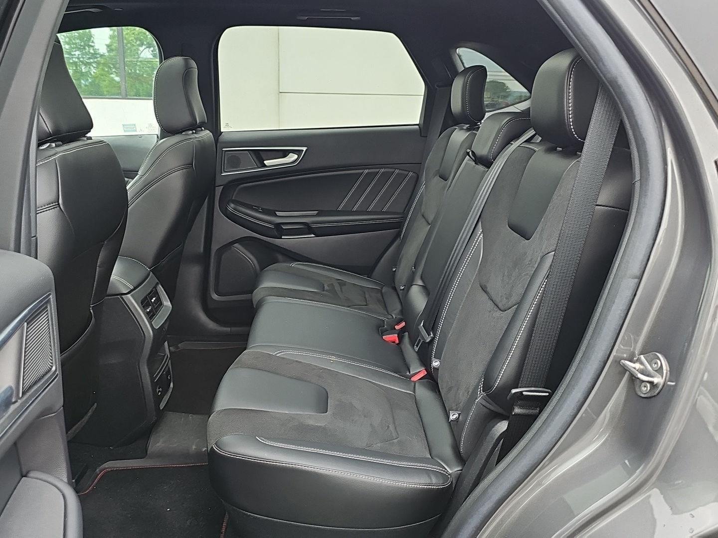 Used 2021 Ford Edge ST w/ Equipment Group 401A AWD/4WD image 27