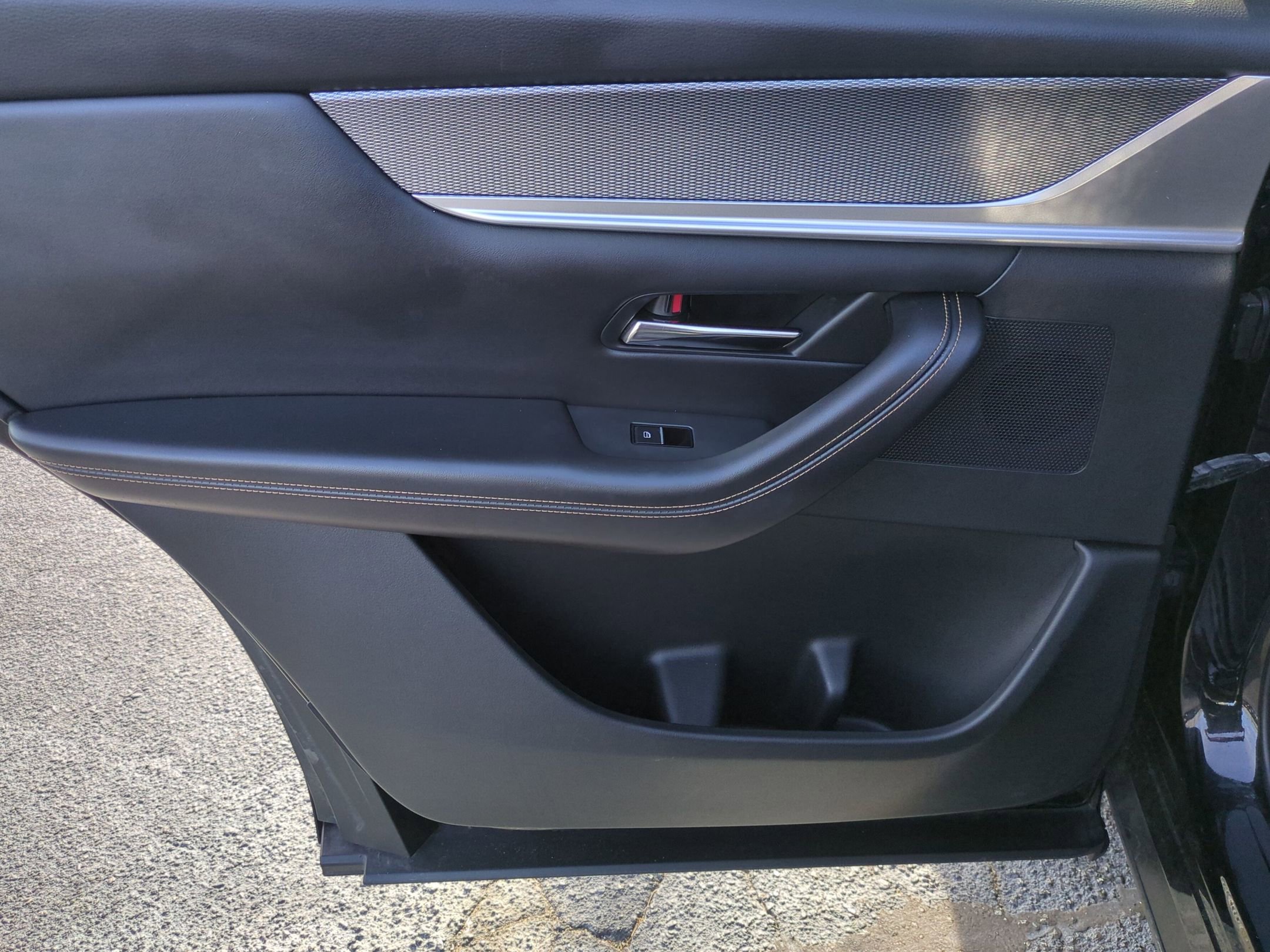 Certified 2024 MAZDA CX-90 Plug-In Hybrid w/ Preferred image 26