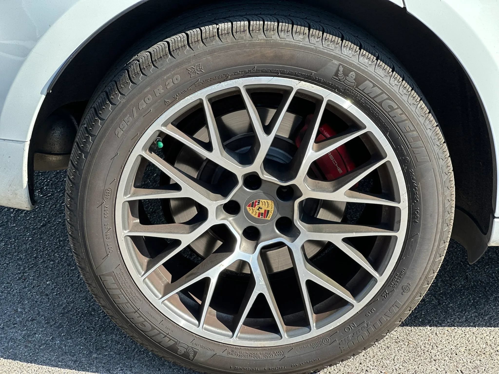Used 2015 Porsche Macan Turbo AWD/4WD image 25