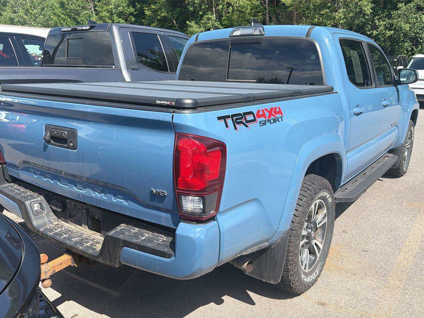Used 2019 Toyota Tacoma TRD Sport AWD/4WD image 7