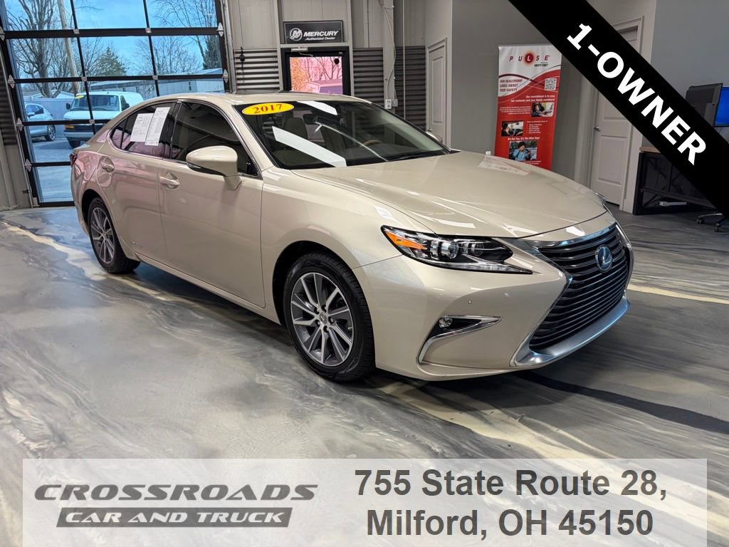 Used 2017 Lexus ES 300h w/ Luxury Package