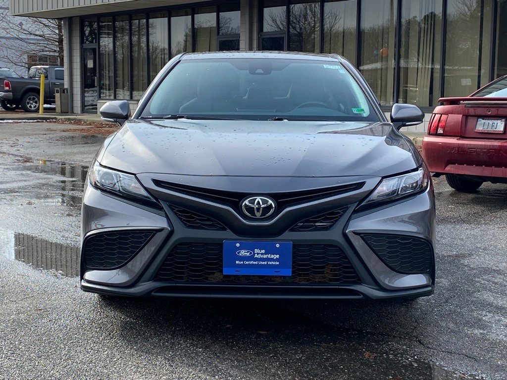 Used 2022 Toyota Camry SE image 6