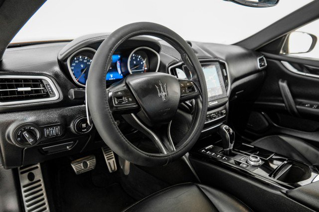Used 2017 Maserati Ghibli S Q4 AWD/4WD image 12