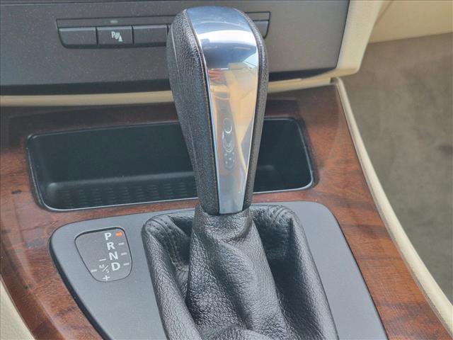 Used 2012 BMW 335i Convertible RWD image 12