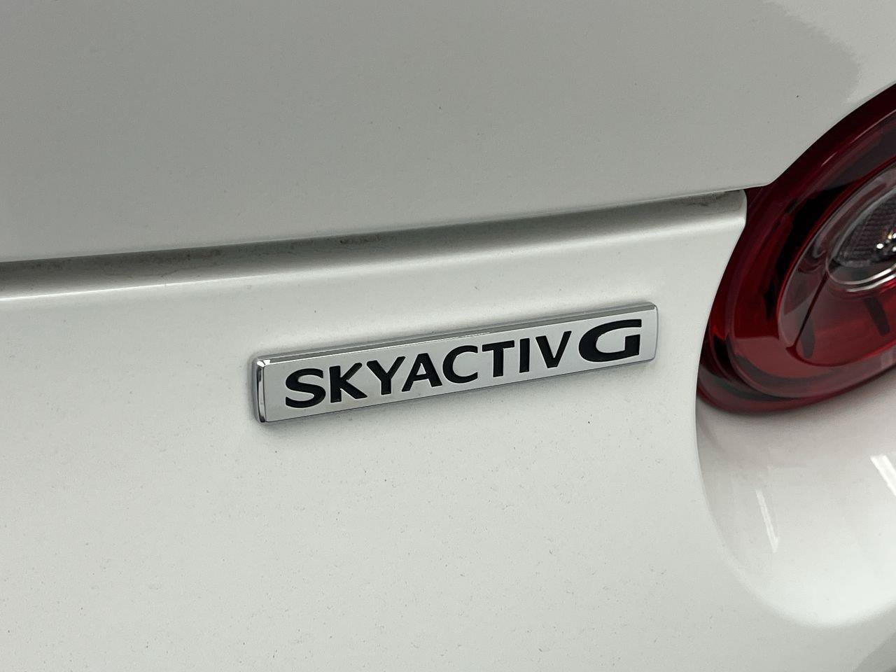New 2026 MAZDA MX-5 Miata RF Grand Touring RWD image 24