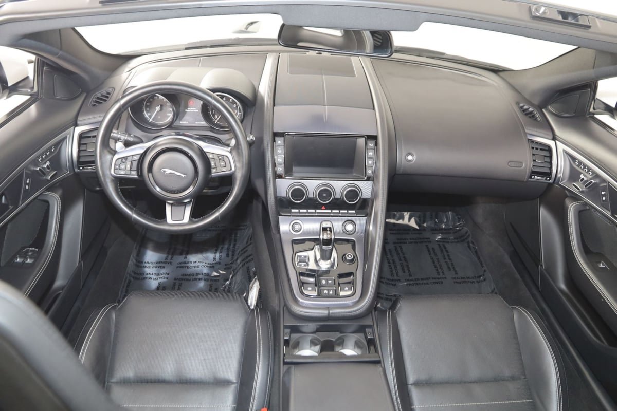 Used 2018 Jaguar F-TYPE R-Dynamic RWD image 43
