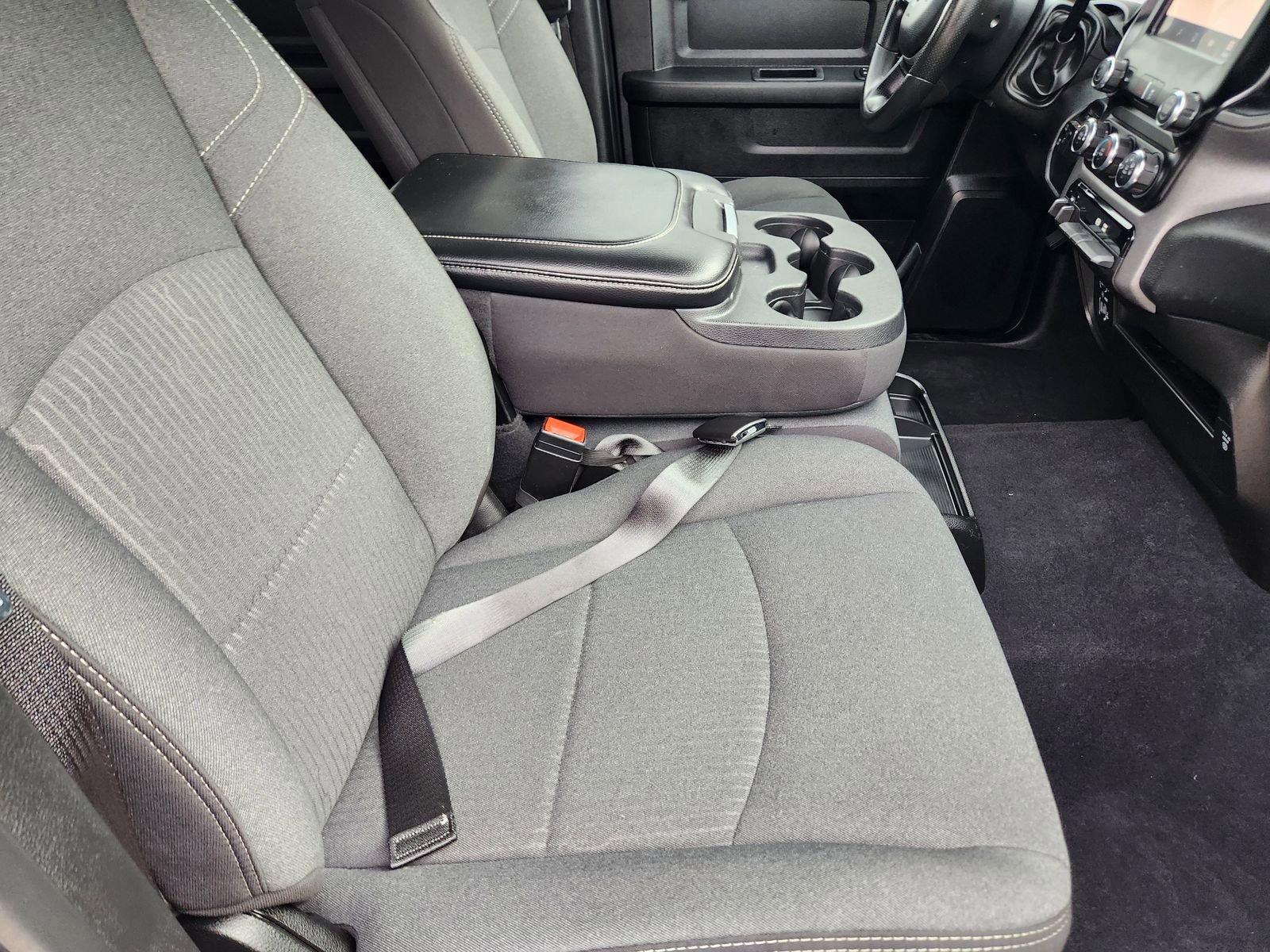 Used 2024 RAM 3500 Tradesman w/ Chrome Appearance Group image 16