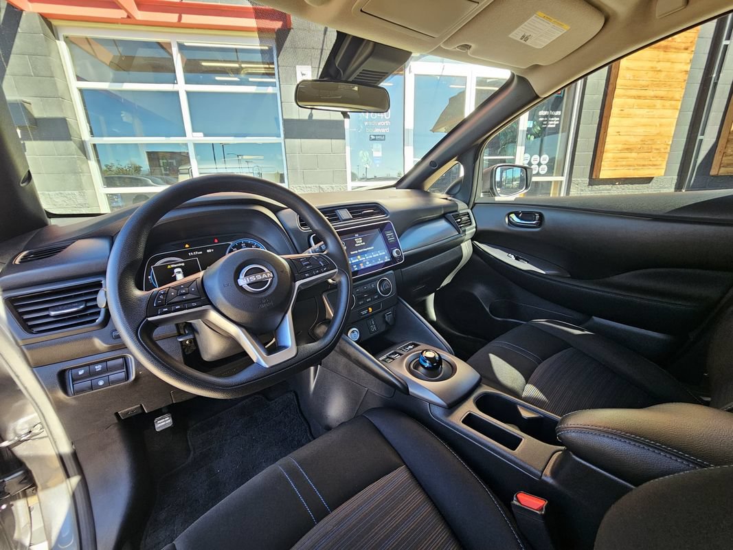 Used 2025 Nissan Leaf S FWD image 16