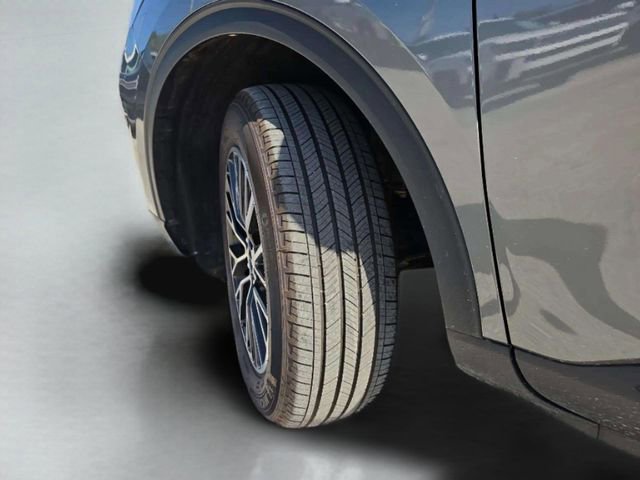 Used 2025 Ford Escape SE FWD image 42