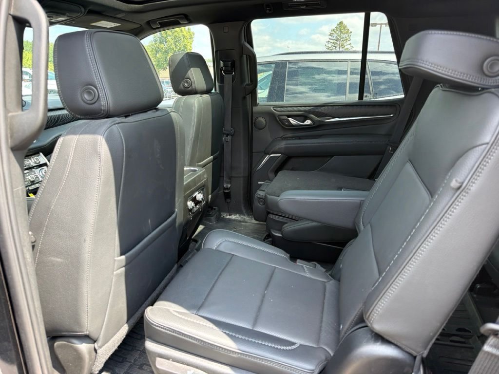 Used 2023 GMC Yukon Denali AWD/4WD image 19