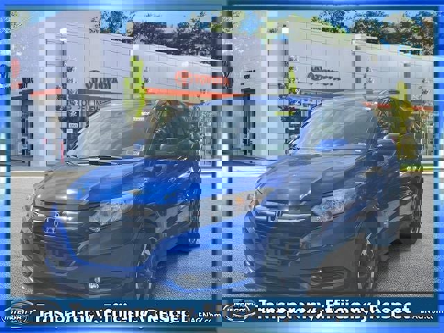 Used 2018 Honda HR-V EX image 2